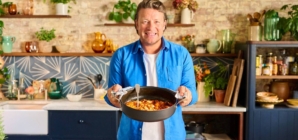 27 mai 1975, s-a născut celebrul bucătar Jamie Oliver