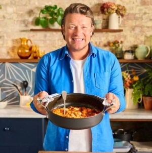 27 mai 1975, s-a născut celebrul bucătar Jamie Oliver