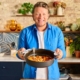 27 mai 1975, s-a născut celebrul bucătar Jamie Oliver