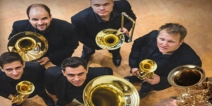 Concert baroc la Baia Mare: „Muzica Cetății” aduce eleganța alămurilor în Biserica „Sfânta Cruce”