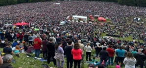 Zeci de mii de pelerini au ajuns la Șumuleu Ciuc pentru procesiunea de Rusalii