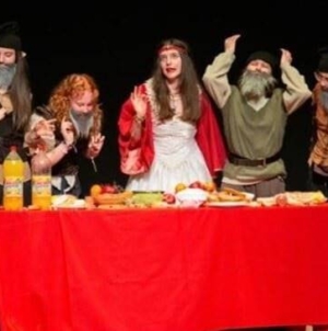 Trupa PROSCENIUM aduce teatrul în Parcul Grădina Morii din Sighet