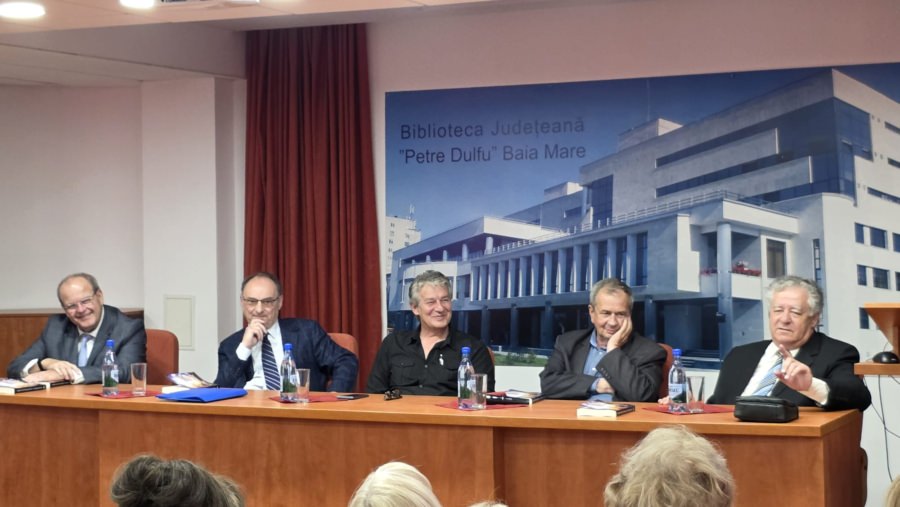 Eveniment cultural de înaltă ținută: Vasile Petrovan a lansat volumul „Sufletul de la mit la mister”