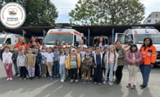 Elevii din Tăuții Măgherăuș au descoperit dotările și echipamentele medicale de intervenție la sediul Serviciului de Ambulanță Județean Maramureș