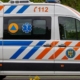 Un tânăr a ajuns la spital după ce a lovit cu mașina două autoturisme și un gard