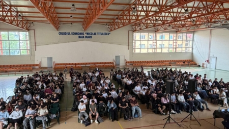 Conferința „Vreau să fiu antreprenor” a reunit sute de elevi de liceu, la Colegiul Economic „Nicolae Titulescu” Baia Mare