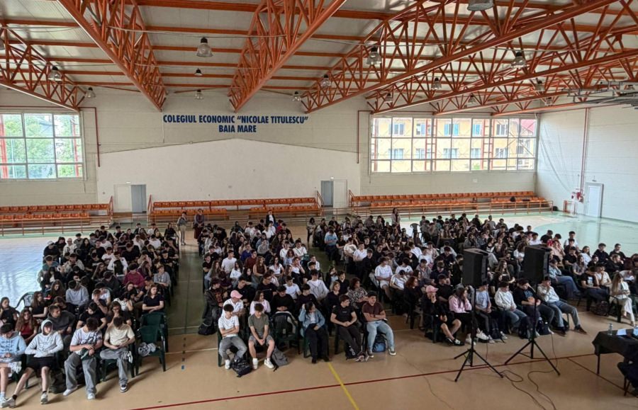 Conferința „Vreau să fiu antreprenor” a reunit sute de elevi de liceu, la Colegiul Economic „Nicolae Titulescu” Baia Mare
