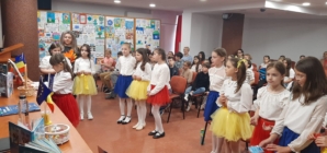 „Copiii, florile Europei” – expoziție la Biblioteca Județeană
