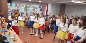 „Copiii, florile Europei” – expoziție la Biblioteca Județeană