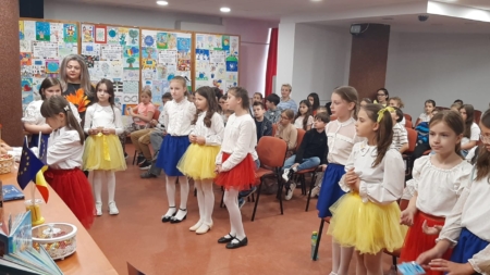 „Copiii, florile Europei” – expoziție la Biblioteca Județeană