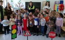 Lecție de educație rutieră la grădiniță