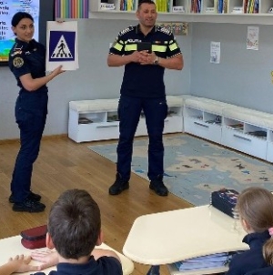 Lecții de la polițiști pentru copii la Sighet