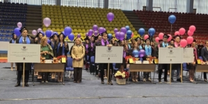 Cursul festiv al absolvenților Facultății de Litere va fi marcat la Sala Sporturilor „Lascăr Pană” din Baia Mare
