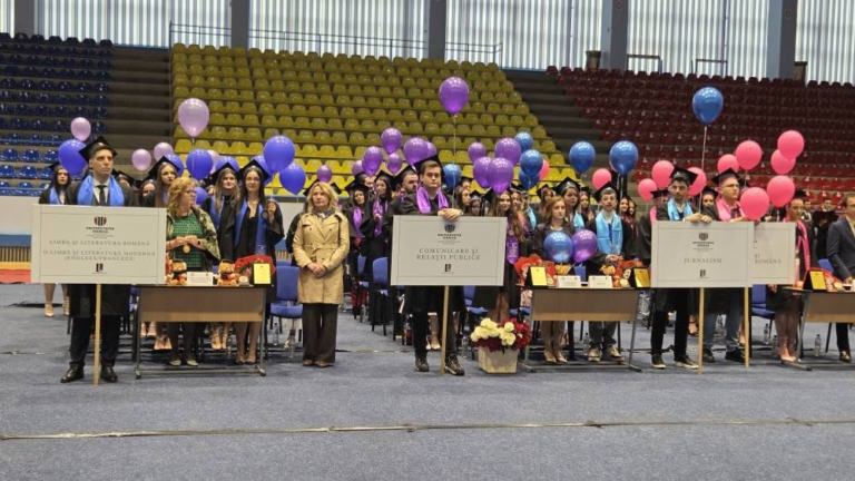 Cursul festiv al absolvenților Facultății de Litere va fi marcat la Sala Sporturilor „Lascăr Pană” din Baia Mare