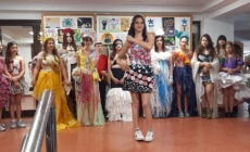 Artă din materiale reciclabile: Expoziția-Concurs Interjudețean „Eco-Art” a reunit elevi din Maramureș și din țară la Biblioteca Județeană din Baia Mare