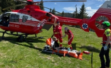 Intervenție a salvamontiștilor pentru salvarea unui tânăr cu probleme medicale rătăcit în munți
