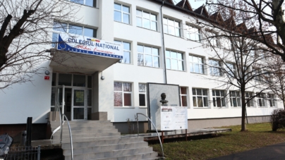 Colegiul Național „Mihai Eminescu” Baia Mare dă startul înscrierilor în tabăra de vară dedicată elevilor de clasa a VII-a