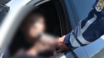 Bărbat reținut după ce, găsit beat la volan, a încercat să fugă de polițiști. A lovit și autospeciala poliției, și o mașină din trafic