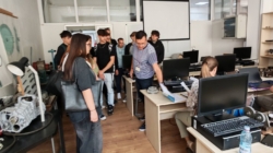 Elevi ai Liceului Tehnologic de Transporturi Auto Baia Sprie, în vizită la Facultatea de Inginerie din Baia Mare