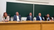 Zilele Filosofiei în Maramureș: evenimentul de deschidere a reunit studenți, elevi, cadre didactice și autorități locale, la Facultatea de Litere din Baia Mare
