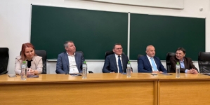 Zilele Filosofiei în Maramureș: evenimentul de deschidere a reunit studenți, elevi, cadre didactice și autorități locale, la Facultatea de Litere din Baia Mare