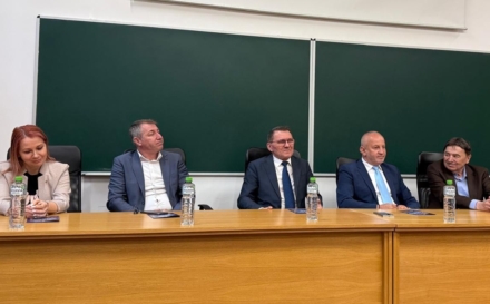 Zilele Filosofiei în Maramureș: evenimentul de deschidere a reunit studenți, elevi, cadre didactice și autorități locale, la Facultatea de Litere din Baia Mare