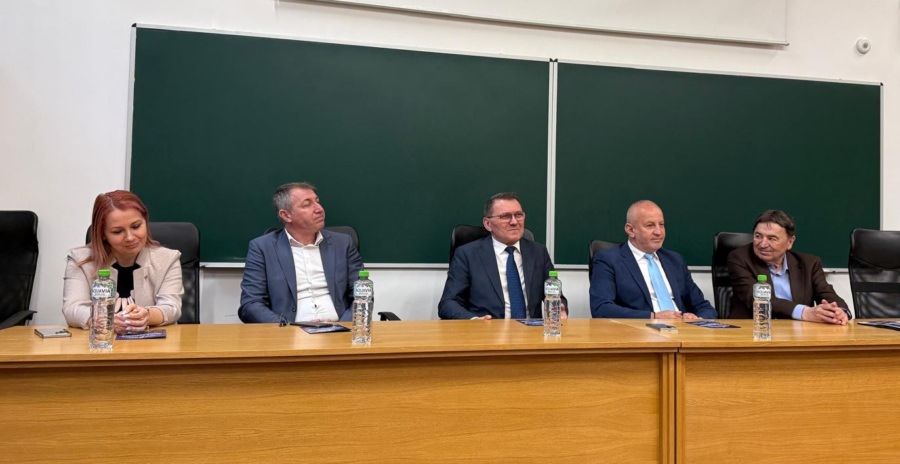 Zilele Filosofiei în Maramureș: evenimentul de deschidere a reunit studenți, elevi, cadre didactice și autorități locale, la Facultatea de Litere din Baia Mare