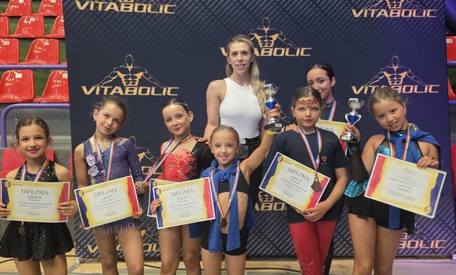 Rezultate extraordinare pentru sportivele CS Gloria Baia Mare la Campionatul Național de Culturism și Fitness de la Sibiu