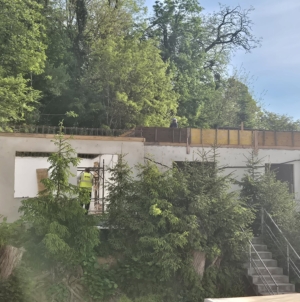 Biblioteca din Groși a intrat într-un proces de reabilitare și modernizare