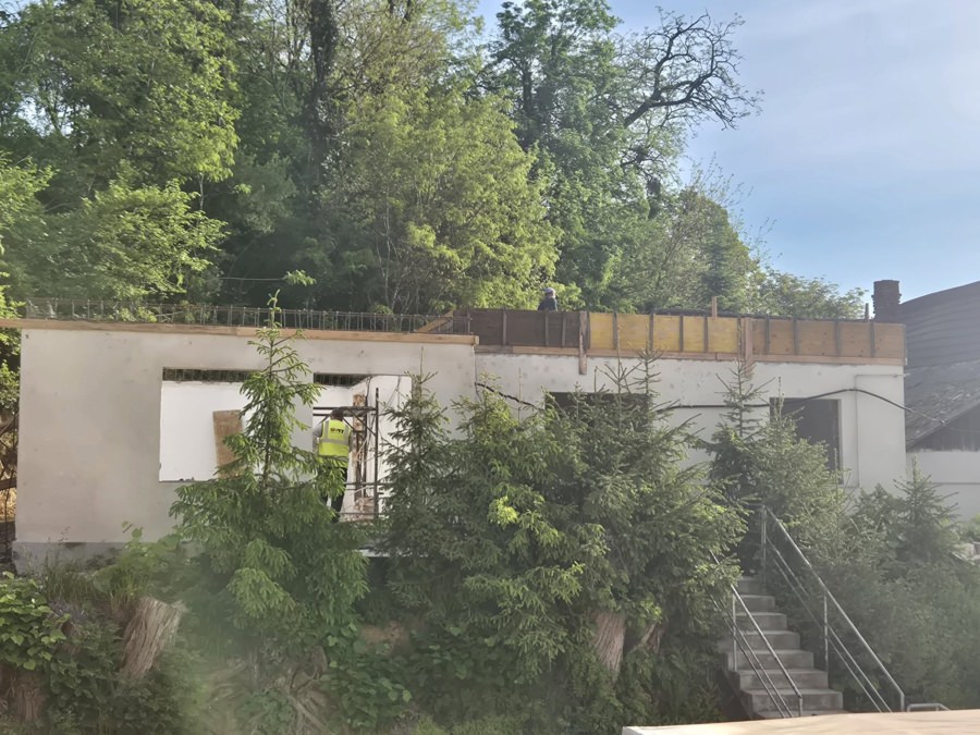 Biblioteca din Groși a intrat într-un proces de reabilitare și modernizare