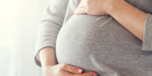 Apel umanitar: Să fim alături de o tânără familie din Târgu Lăpuș în lupta pentru viața băiețelului lor