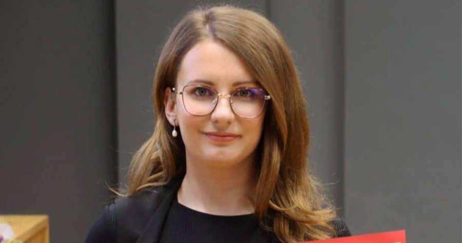 Excelență academică la CUNBM: Ioana Grad a fost distinsă cu Diploma de Doctor în filosofie în cadrul Conferinței Cercetării și Inovării UTCN 2026