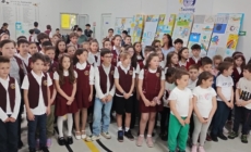 Expoziția „Scrisoare către tine, PACE!” a fost vernisată prin momente artistice dedicate nonviolenței, toleranței și armoniei la Școala Gimnazială „Nicolae Iorga” Baia Mare