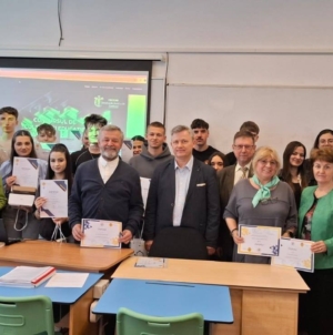 Elevi premiați la Concursul de cultură și educație financiar-contabilă