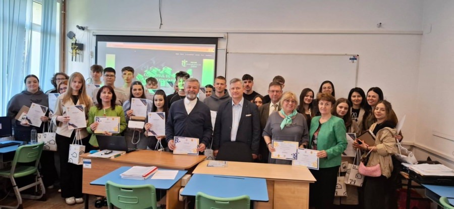 Elevi premiați la Concursul de cultură și educație financiar-contabilă