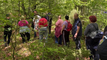 Tinerii de la Centrul ,,Pinocchio”, în drumeție alături de jandarmii montani