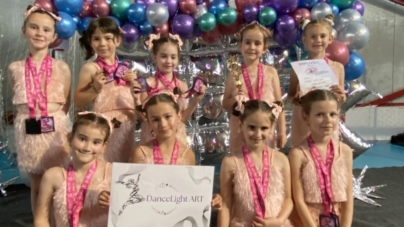 Șase medalii obținute de echipa de dans modern din cadrul DanceLight Studio Baia Mare la Majorettes Dance&Twirling Competition din Apahida