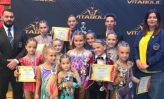 O mulțime de medalii pentru sportivele CS Red&Black Dance Baia Mare la Campionatul Național de Culturism și Fitness de la Sibiu