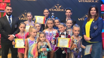 O mulțime de medalii pentru sportivele CS Red&Black Dance Baia Mare la Campionatul Național de Culturism și Fitness de la Sibiu