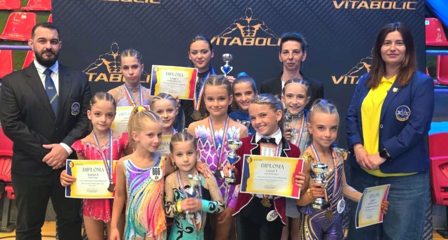 O mulțime de medalii pentru sportivele CS Red&Black Dance Baia Mare la Campionatul Național de Culturism și Fitness de la Sibiu