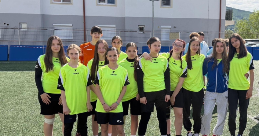 Echipa de fotbal feminin a Școlii Gimnaziale „Avram Iancu” Baia Mare s-a calificat la etapa națională a Olimpiadei Naționale a Sportului Școlar