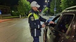 Acțiuni ale polițiștilor rutieri în weekend – zeci de mașini oprite la control. Au fost și accidente