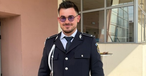 Doi polițiști aflați în timpul liber au intervenit prompt pentru protejarea unei femei