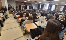 Peste 200 de elevi, la o întâlnire cu polițiștii, în Baia Mare, pe tema traficului de persoane