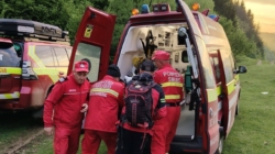 Intervenție a salvamontiștilor în sprijinul unei femei accidentate