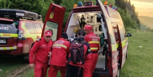 Intervenție a salvamontiștilor în sprijinul unei femei accidentate