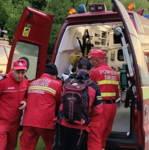 Intervenție a salvamontiștilor în sprijinul unei femei accidentate