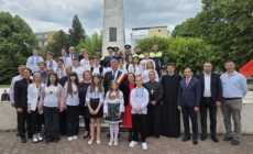 Ziua Eroilor a fost marcată de elevi, profesori și autorități locale la Șomcuta Mare, printr-un eveniment solemn de comemorare