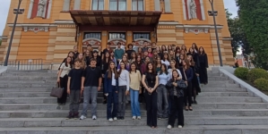Elevii Colegiului de Arte Baia Mare au descoperit farmecul spectacolelor de operă clasică, la Opera Națională Română din Cluj