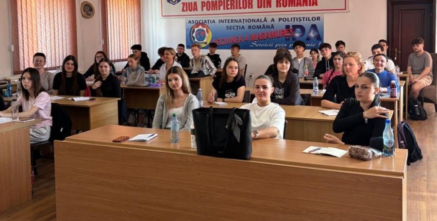 Voluntari la cursuri în programul ”Salvator din pasiune”